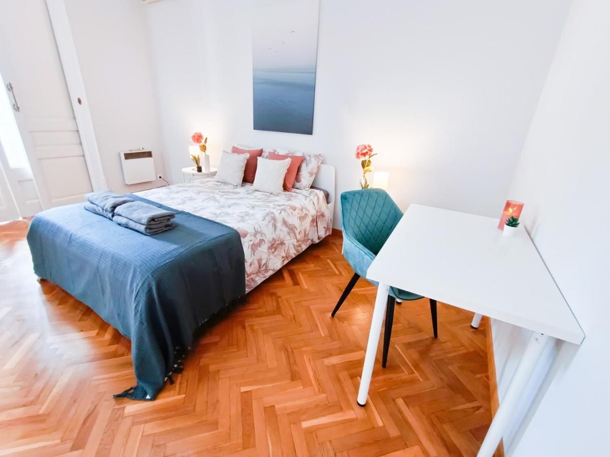 By La Pedrera - Diagonal Rooms 巴塞罗那 外观 照片