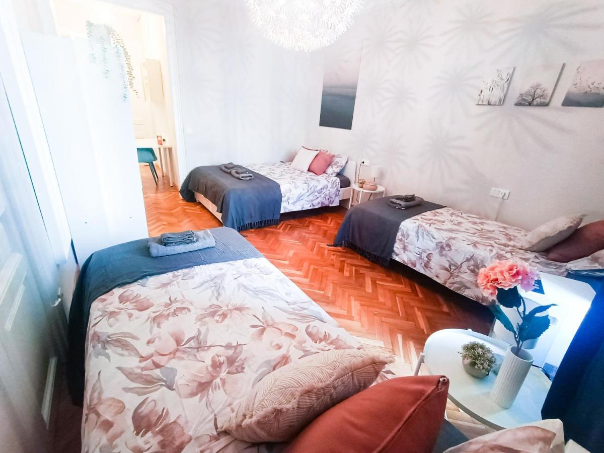 By La Pedrera - Diagonal Rooms 巴塞罗那 外观 照片
